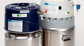 Dewars, vessels for liquid oxygen. Homecare liquid oxygen devices for oxygen therapy. LIBERATOR (left) and HELiOS (right). In Finland named THEROX.